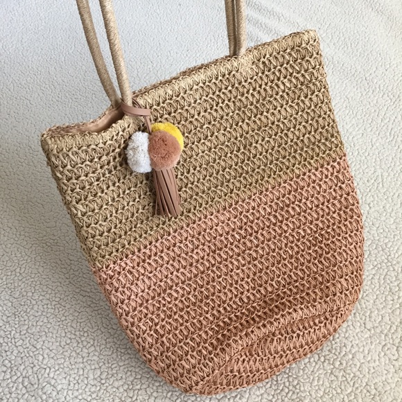 Straw Beach Tote Bag with Tassel - Picture 2 of 8